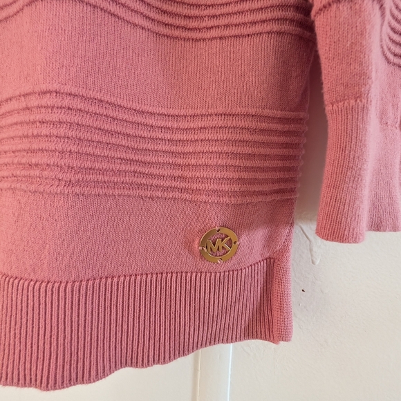 Michael Kors Pink Versatile Aesthetic Sweater Loose Fit Size M Longsleeve - Picture 2 of 8